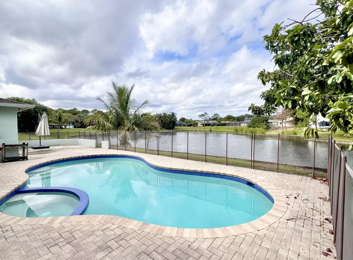 Delray Beach, FL 33445,4075 NW 8th CT