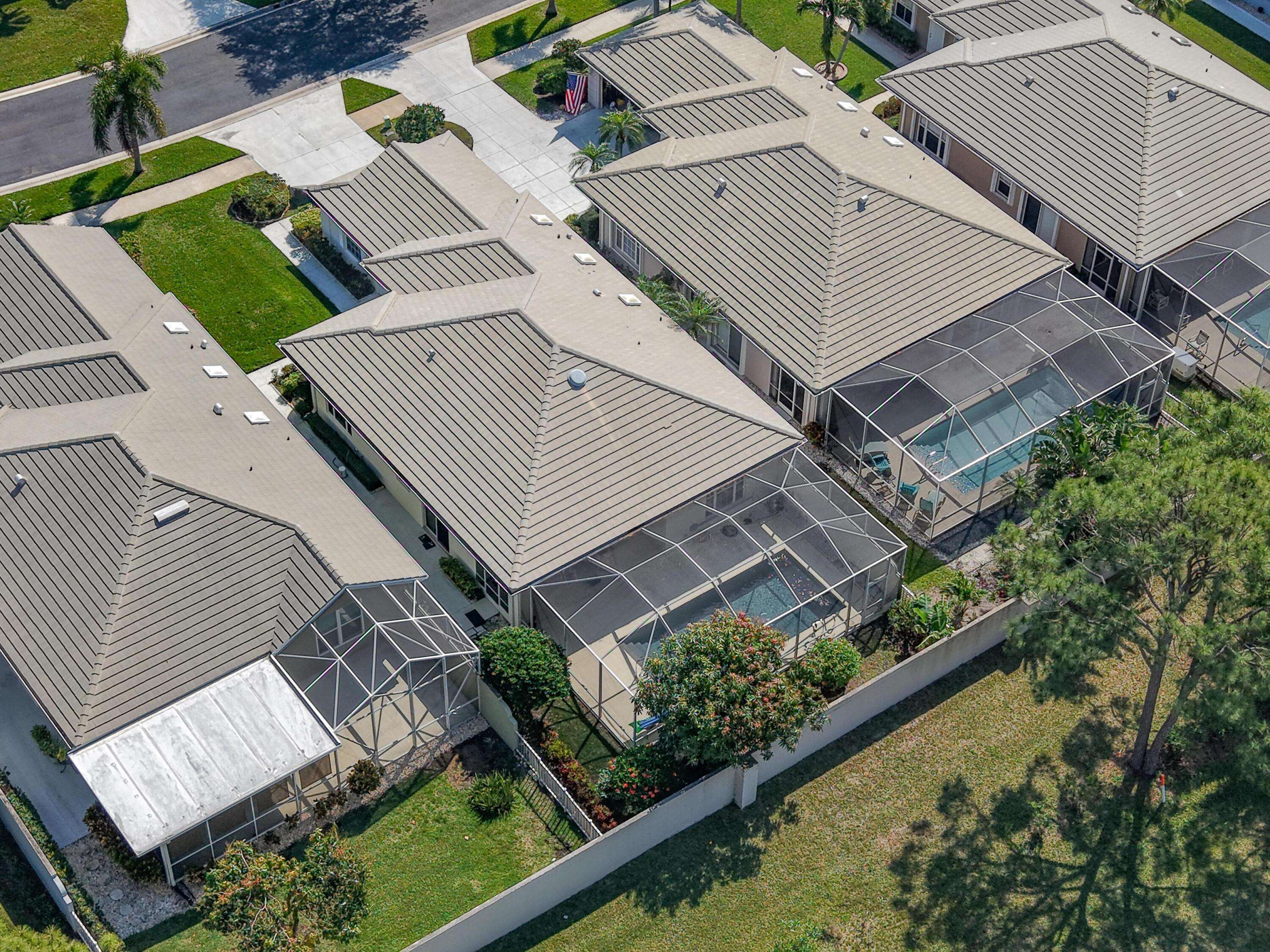 Port Saint Lucie, FL 34986,220 NW Bentley CIR