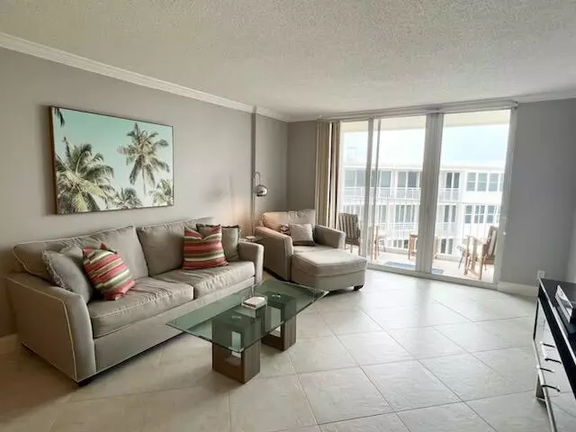 3540 S Ocean BLVD 910, South Palm Beach, FL 33480