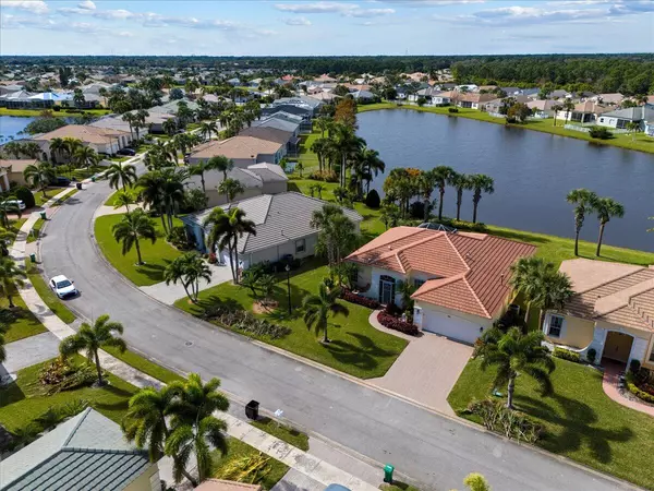 Port Saint Lucie, FL 34986,516 SW Lake Manatee WAY