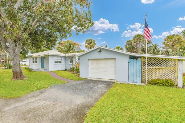 3203 Palm DR, Delray Beach, FL 33483