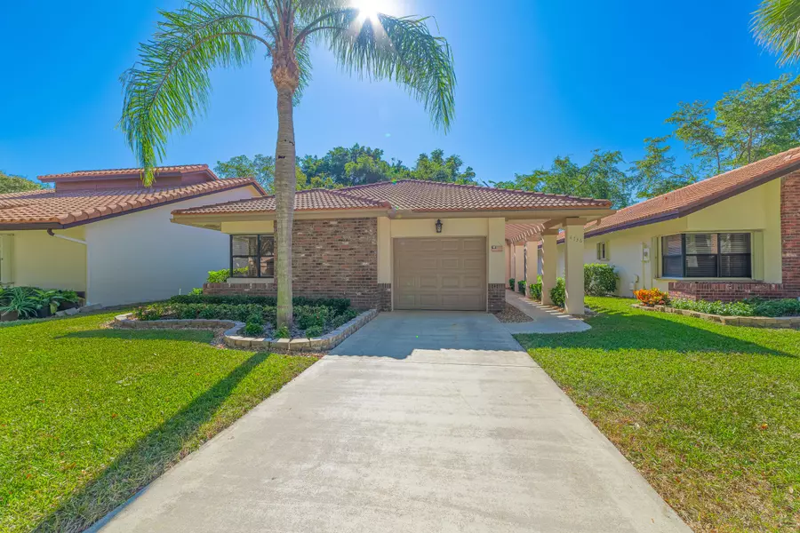 4736 Boxwood CIR, Boynton Beach, FL 33436