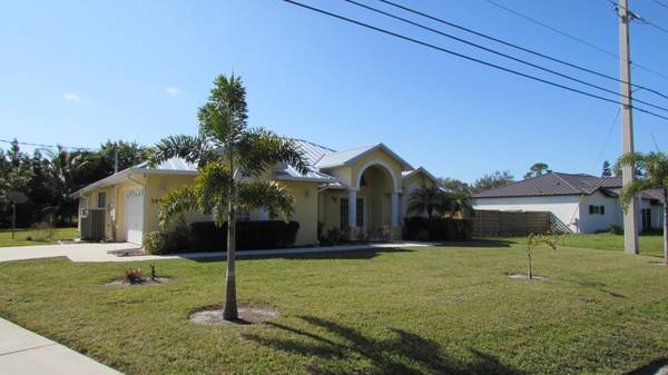 388 SW Paar DR, Port Saint Lucie, FL 34953