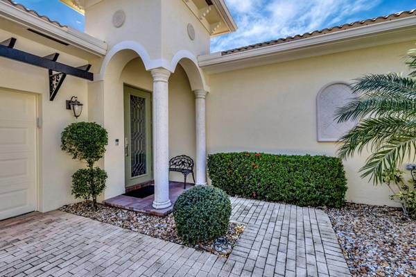 Jupiter, FL 33458,106 Via Castilla