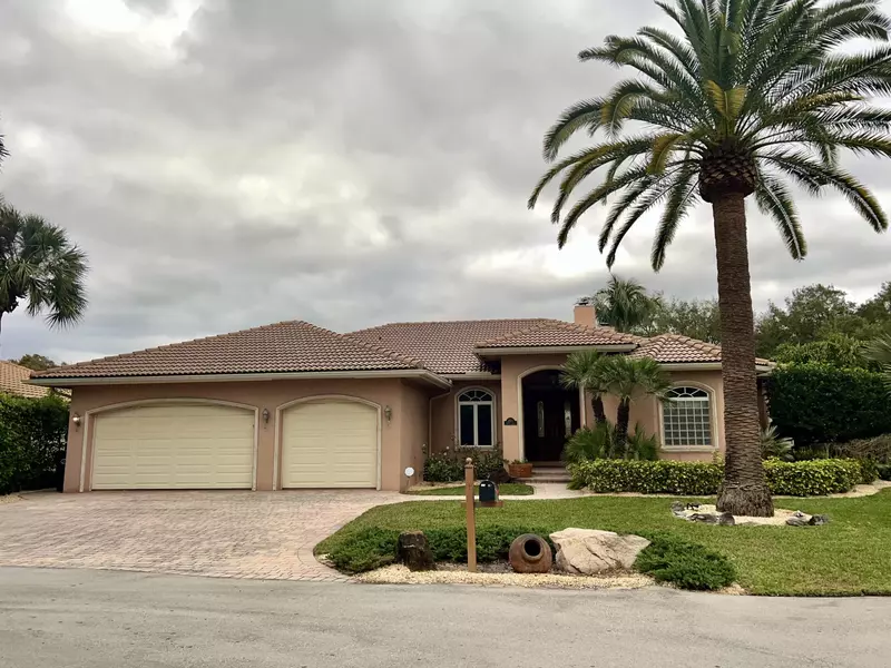 2700 Oak Tree CIR, Oakland Park, FL 33309