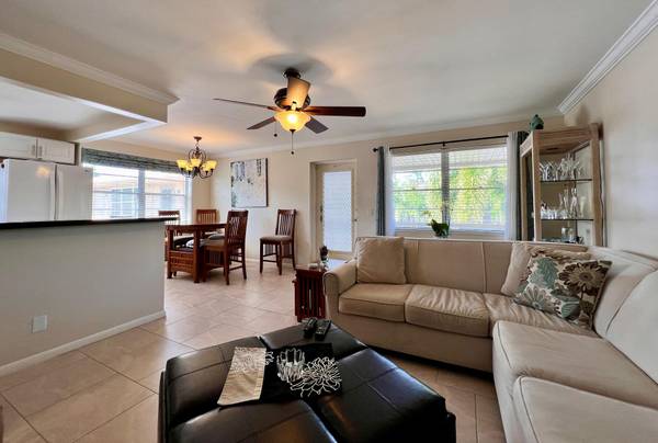 217 Cambridge I, West Palm Beach, FL 33417