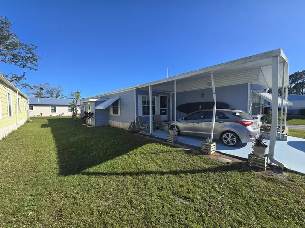 Fort Pierce, FL 34951,2 Villa Maria