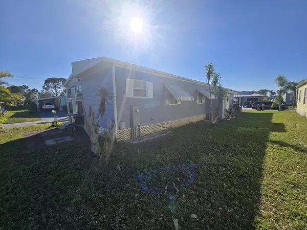 Fort Pierce, FL 34951,2 Villa Maria