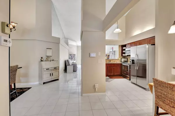 Boca Raton, FL 33496,9147 Vineland CT B