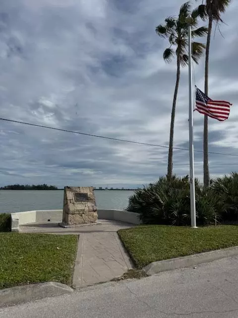 3233 N Indian River DR, Fort Pierce, FL 34946