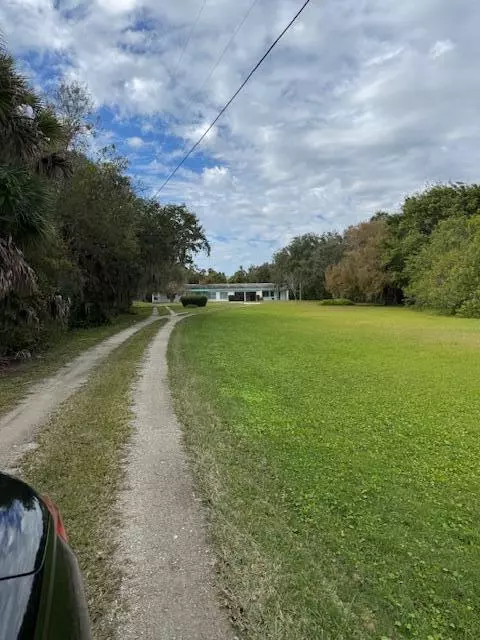 Fort Pierce, FL 34946,3241 N Indian River DR