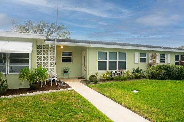 250 High Point CT B, Boynton Beach, FL 33435