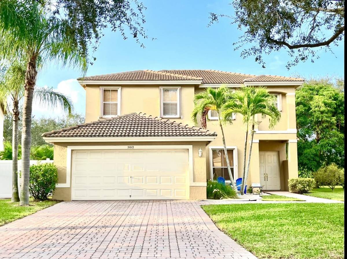 West Palm Beach, FL 33409,5012 Victoria CIR