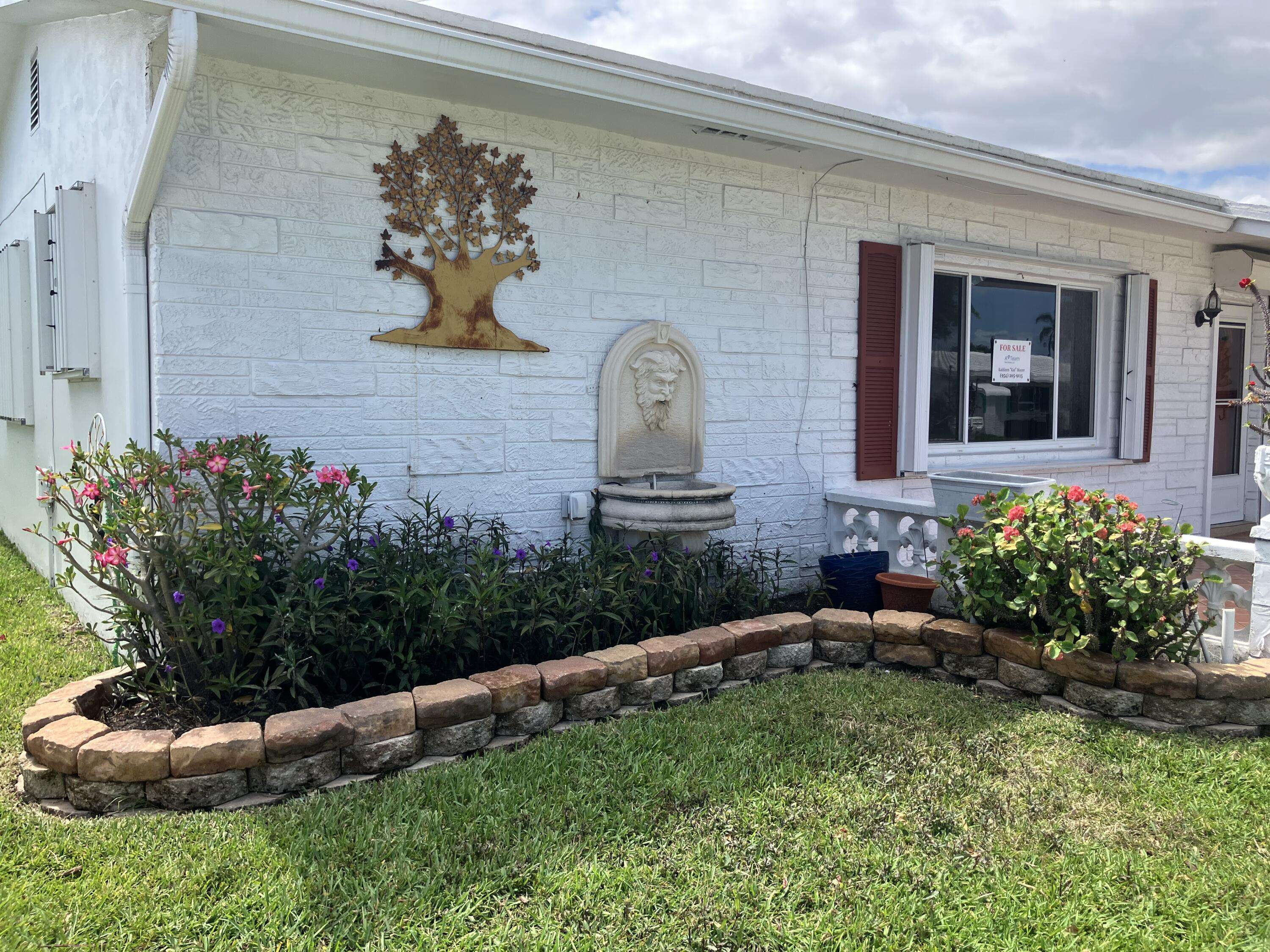 Boynton Beach, FL 33426,113 SW 8th CT