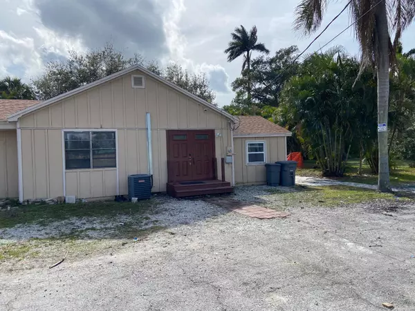 7157 S Military TRL, Lake Worth, FL 33463