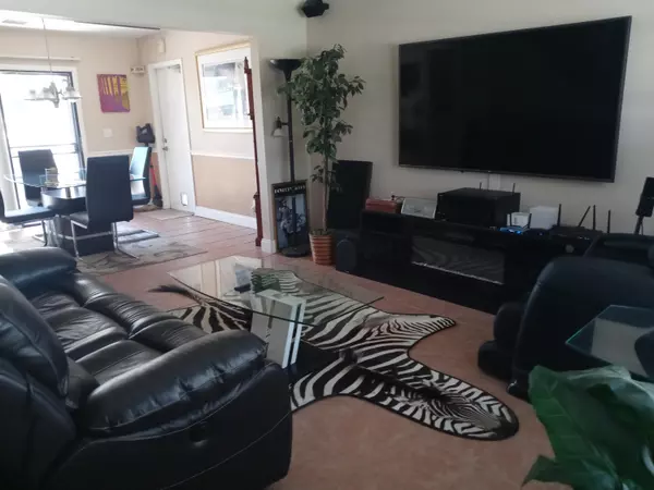 Delray Beach, FL 33484,5266 Greenwood DR