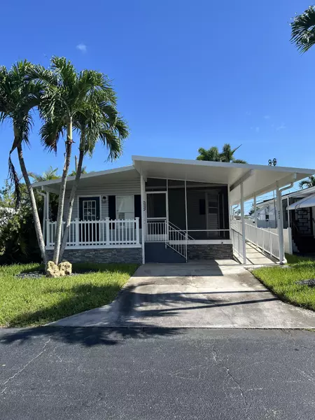 8934 W Shady LN, Boynton Beach, FL 33436