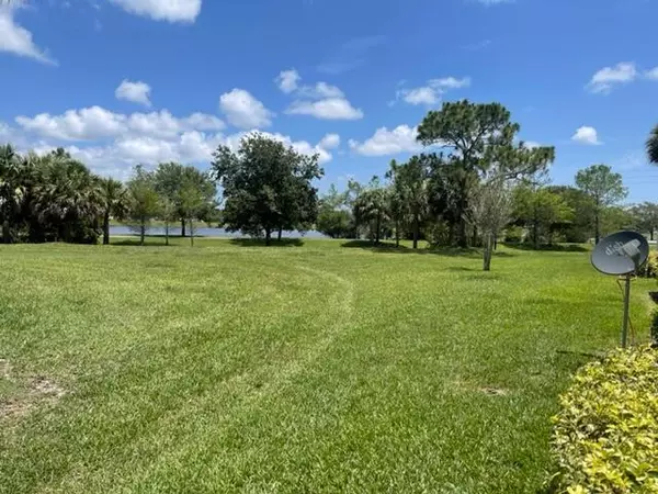 Port Saint Lucie, FL 34952,1500 SE Royal Green CIR A-206