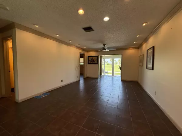 Boynton Beach, FL 33426,100 Golfview TER 114