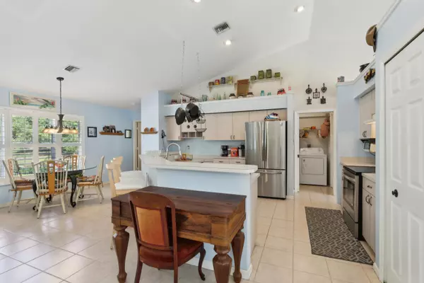 The Acreage, FL 33411,13707 N 47th CT