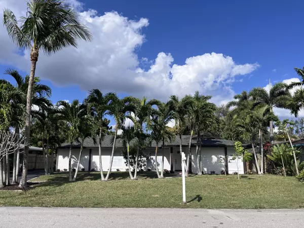 4435 Gardenia DR, Palm Beach Gardens, FL 33410