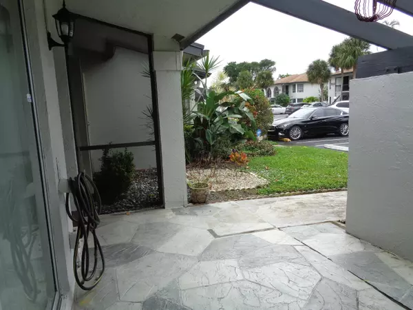 Delray Beach, FL 33484,13739 Date Palm CT B