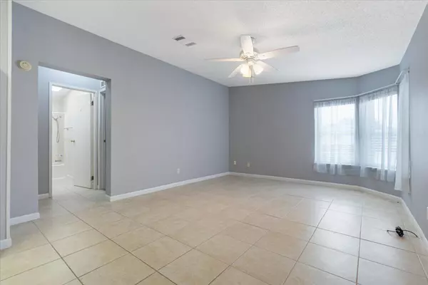 Port Saint Lucie, FL 34952,3800 Spatterdock LN