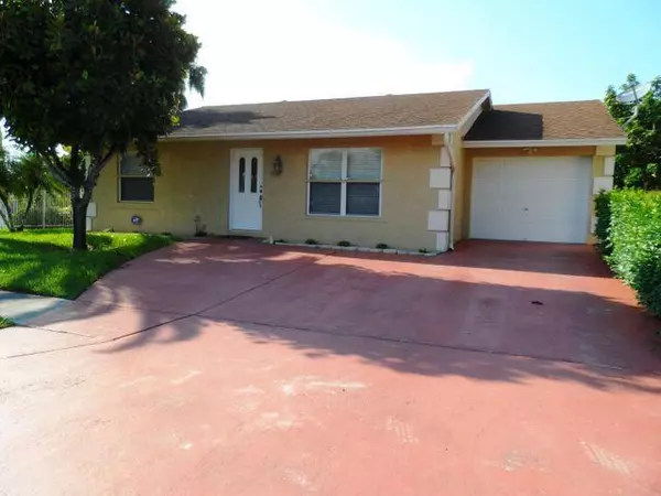 5681 Priscilla LN, Lake Worth, FL 33463