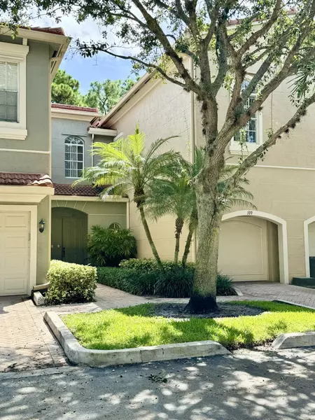 4981 Bonsai CIR 109, Palm Beach Gardens, FL 33418