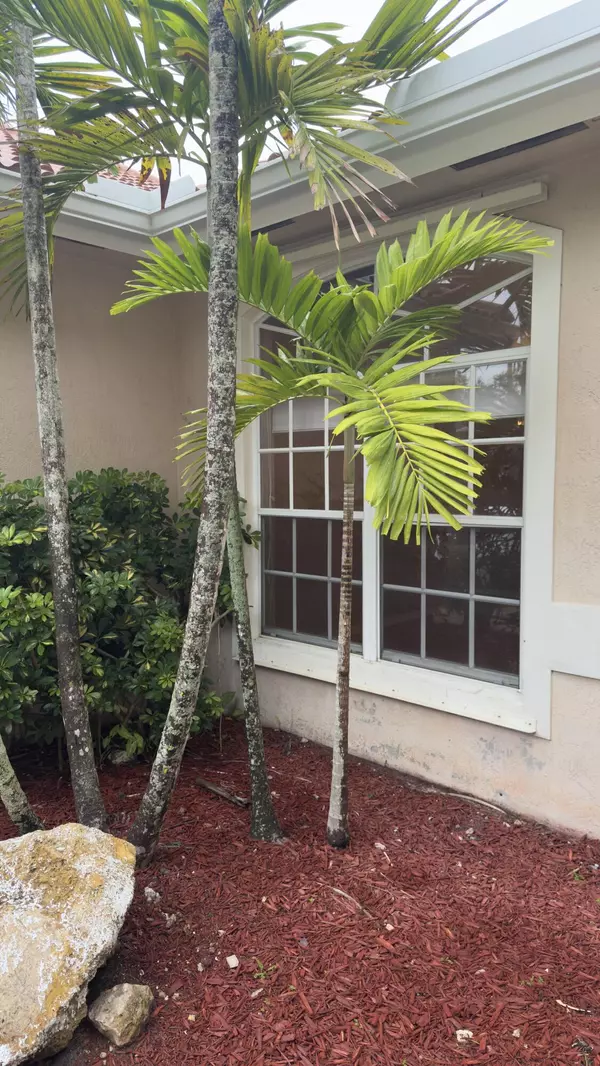 Pembroke Pines, FL 33331,16247 S Mariposa CIR
