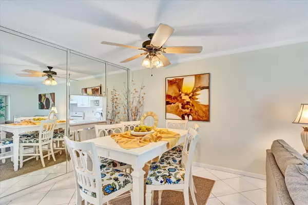 Delray Beach, FL 33446,22 Abbey LN 106