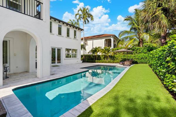 Palm Beach Gardens, FL 33410,910 Mill Creek DR