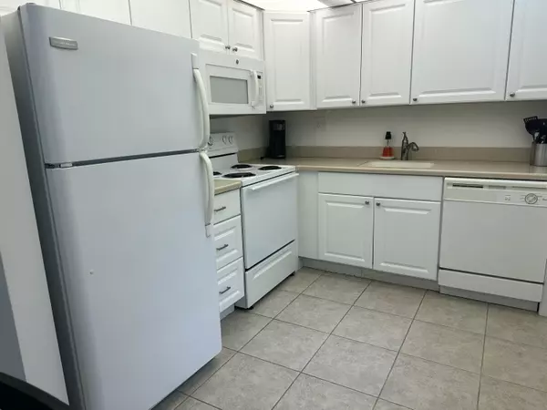 Delray Beach, FL 33484,15036 Ashland Lane Apt 44