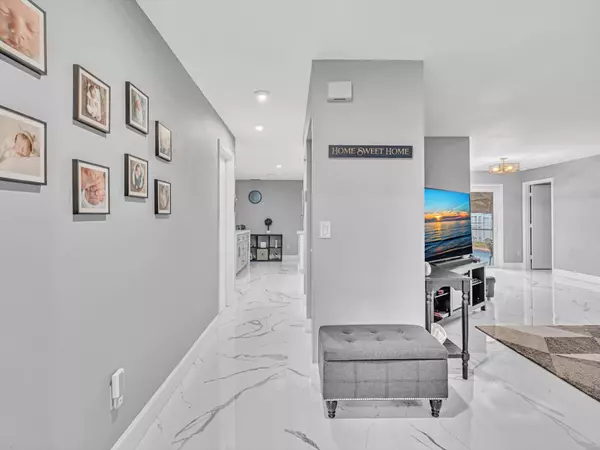 Boca Raton, FL 33433,22732 SW 10th ST