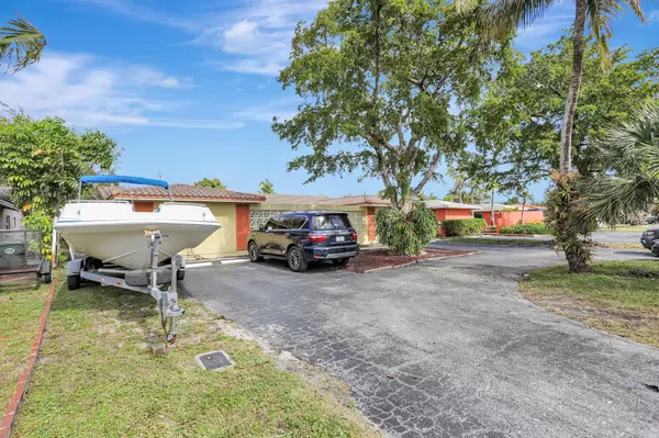 Oakland Park, FL 33334,1711 NE 45th ST