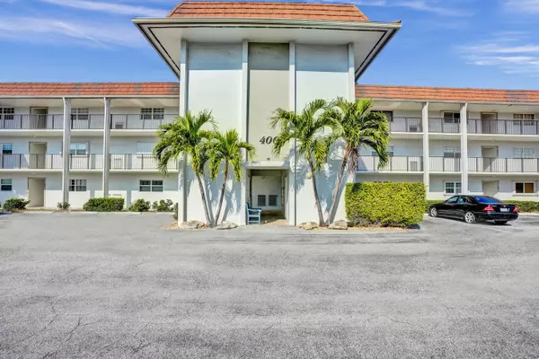 Riviera Beach, FL 33404,400 Wilma CIR 201