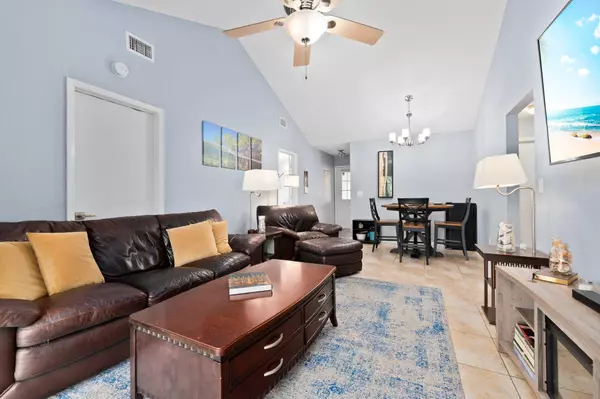 Stuart, FL 34997,5280 SE Dell ST