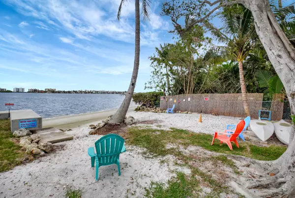 Lake Worth Beach, FL 33460,1502 S Lakeside DR 116