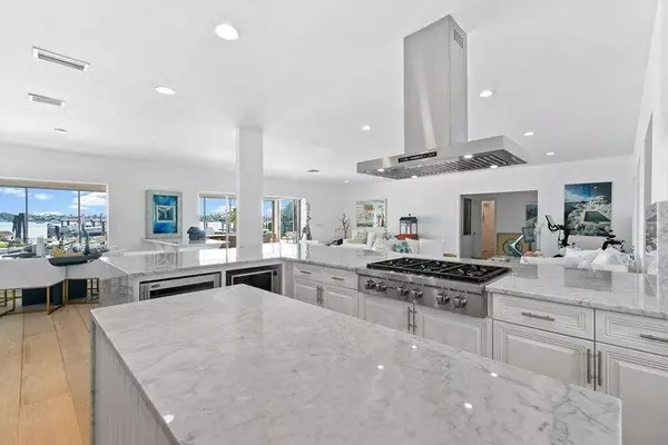 West Palm Beach, FL 33407,3410 N Flagler DR