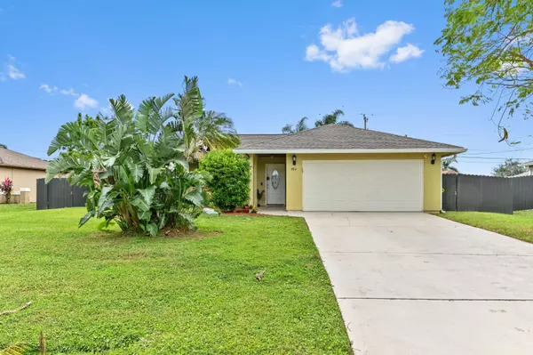 984 SW Cornelia AVE, Port Saint Lucie, FL 34953