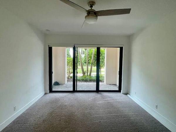 Palm Beach Gardens, FL 33418,8074 Hobbes WAY