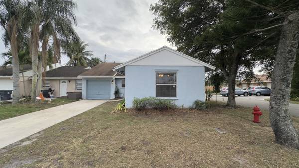 5098 Ambler LN, Greenacres, FL 33463