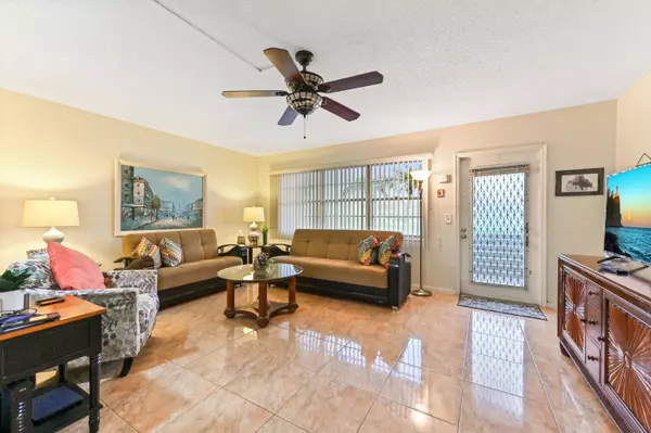 Deerfield Beach, FL 33442,1007 Ellesmere A