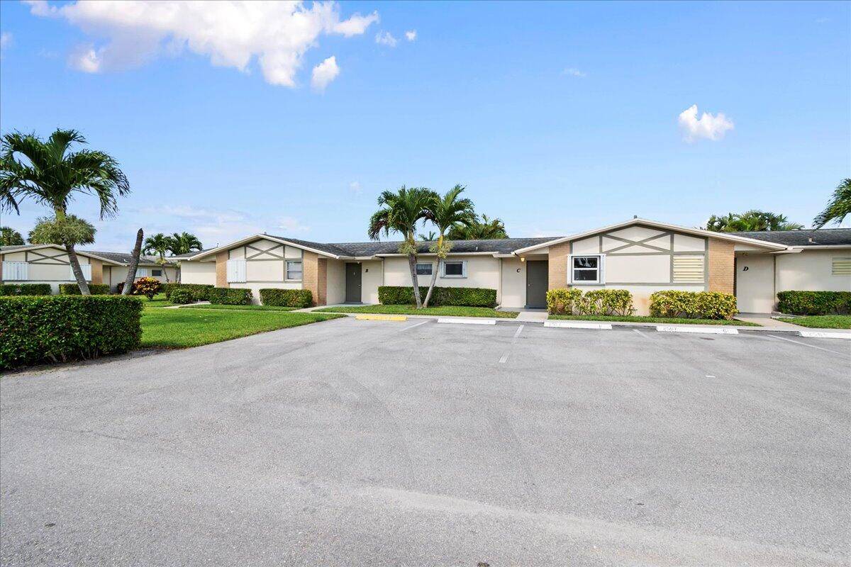 West Palm Beach, FL 33415,2561 W Emory DR C
