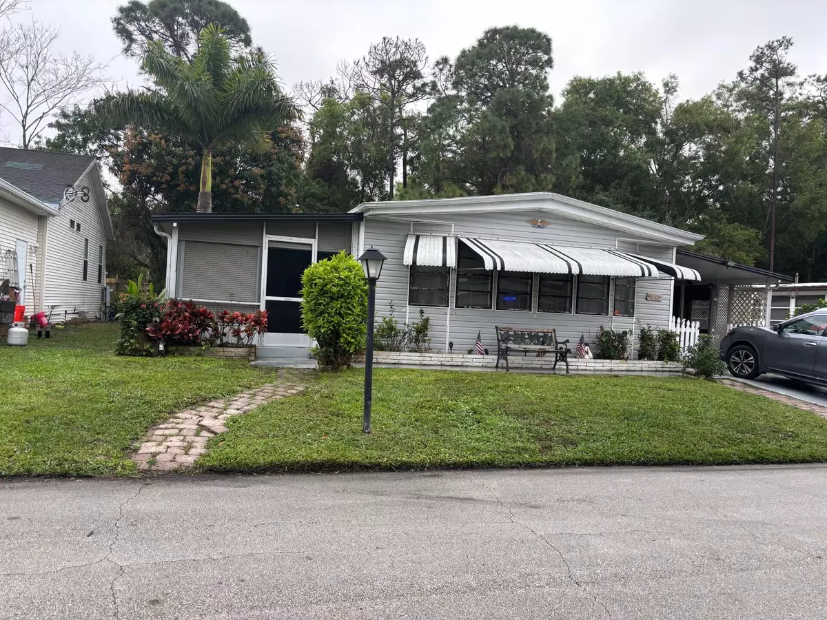 Lantana, FL 33462,4200 8th CT