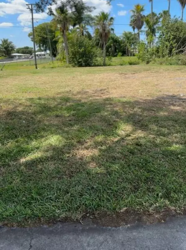 Pahokee, FL 33476,501 W E Baines TER 501