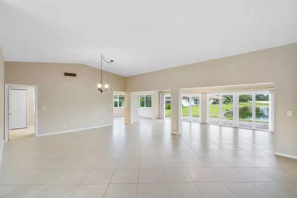 Boynton Beach, FL 33436,10370 N Greentrail DR