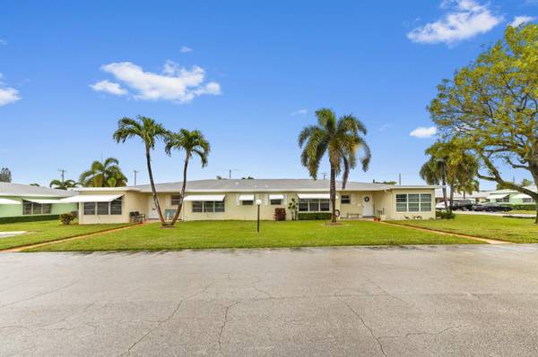 201 Country LN D, Boynton Beach, FL 33435