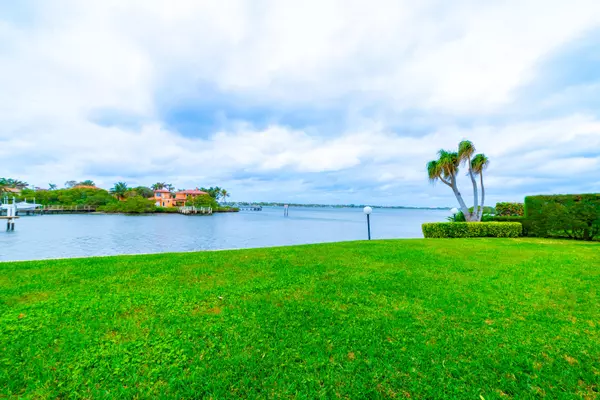 Palm Beach, FL 33480,3474 S Ocean BLVD 2