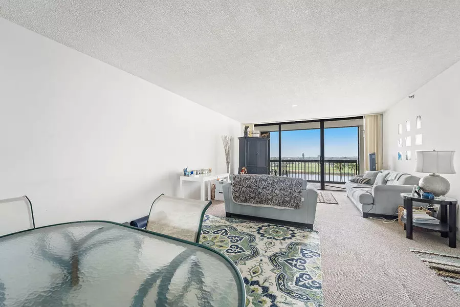 356 Golfview RD 505, North Palm Beach, FL 33408